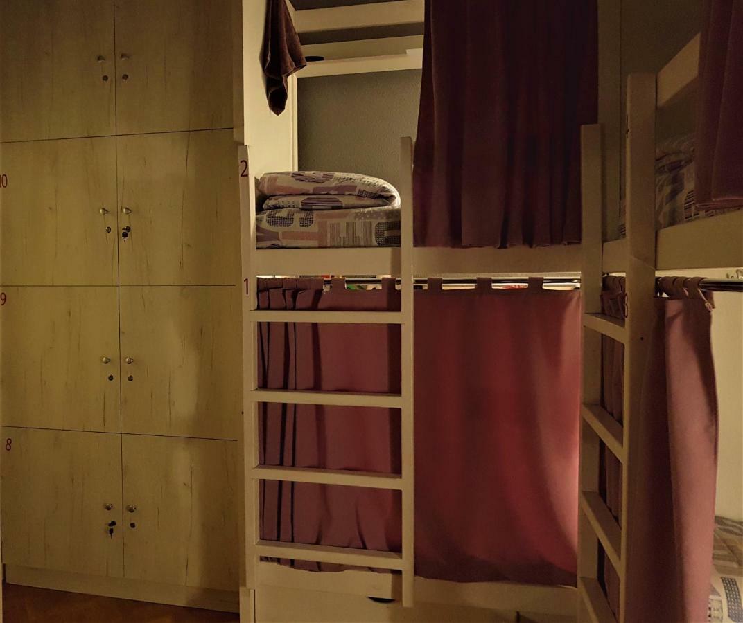 Булгакоff Hostel เคียฟ ภายนอก รูปภาพ