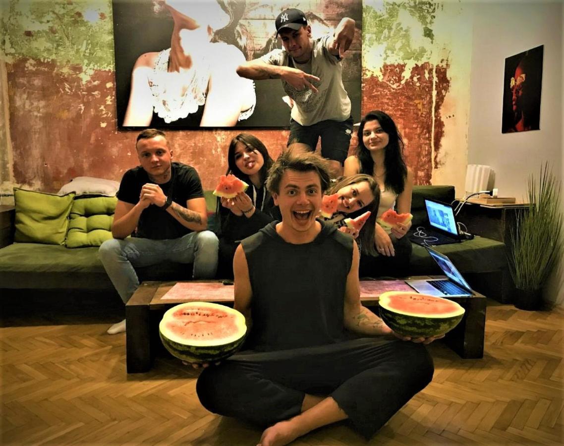 Булгакоff Hostel เคียฟ ภายนอก รูปภาพ